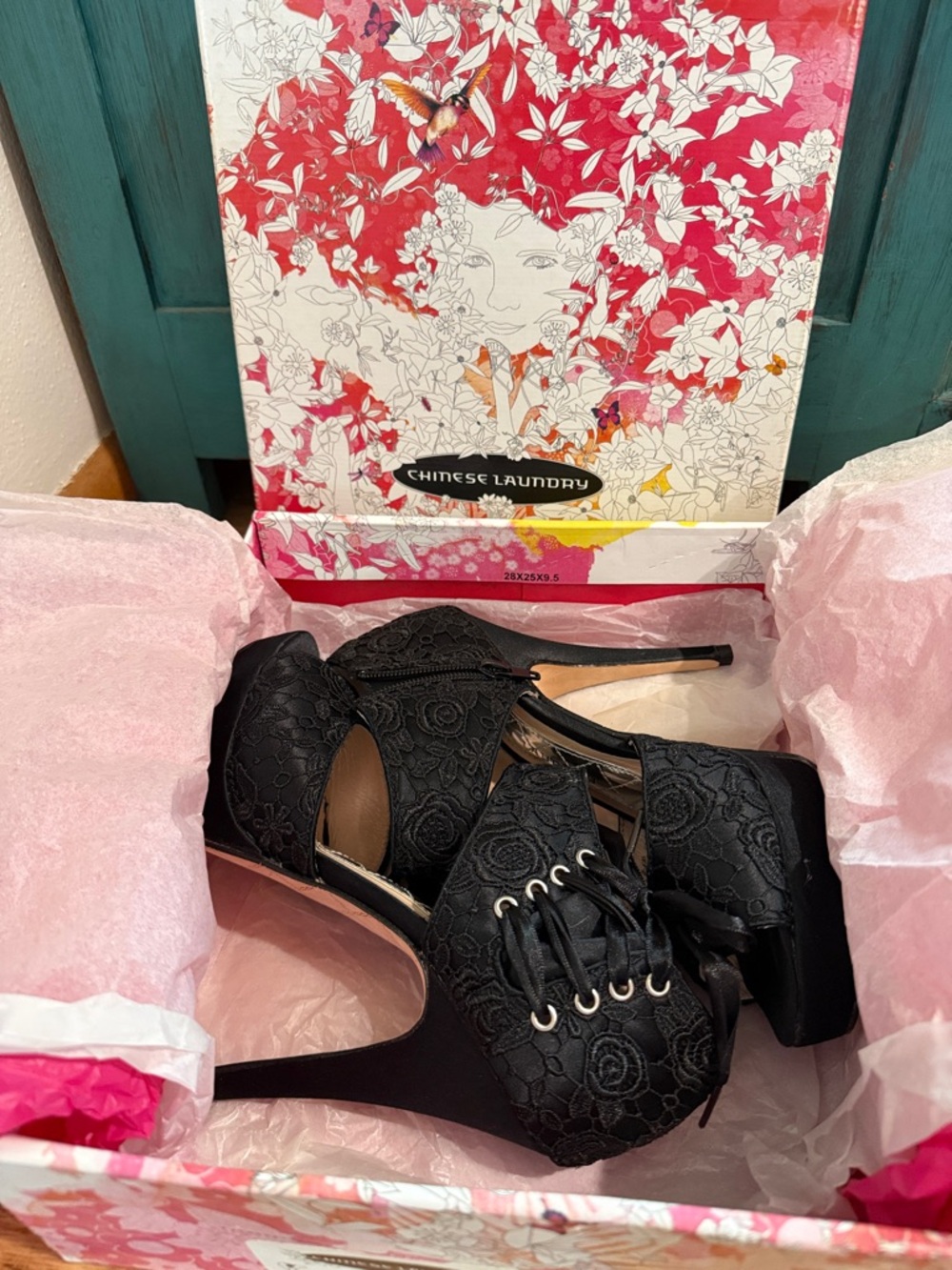 Chinese Laundry Black Lace Lace-Up Peep-Toe Stiletto Heels